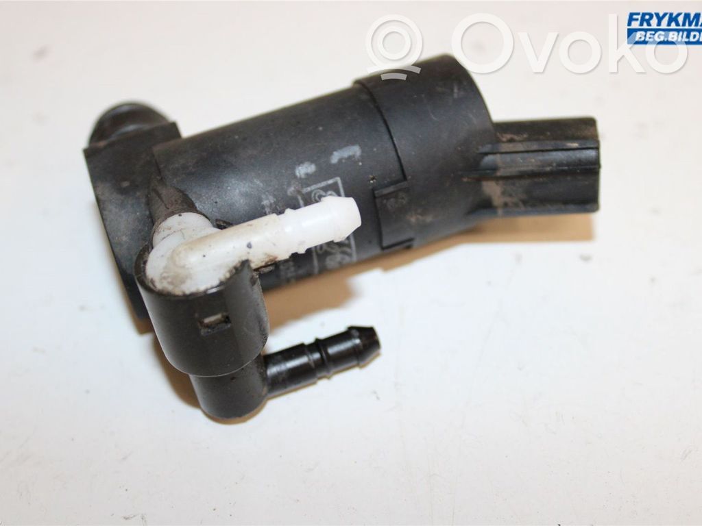 Windscreen/windshield washer pump   31349228