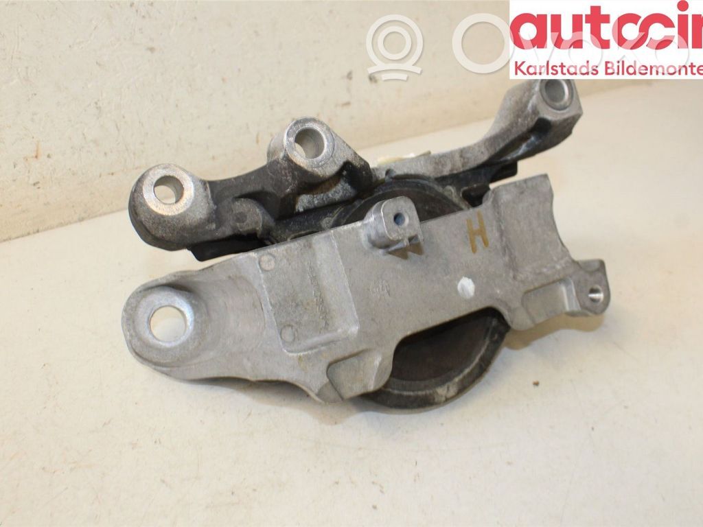 Ford Kuga III Engine mounting bracket 