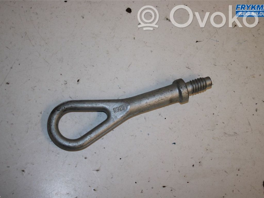 Ford Kuga II Towing hook eye 