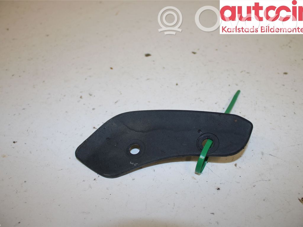 Volvo V50 Front mudguard 