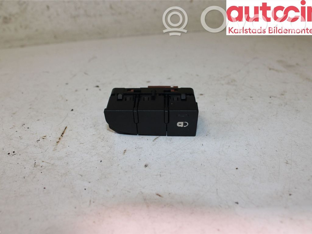 Citroen C5 Central locking switch button 