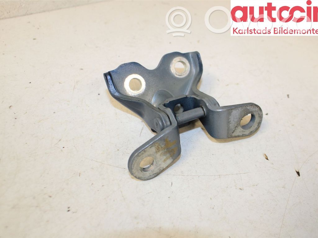 KIA Xceed Front door upper hinge 