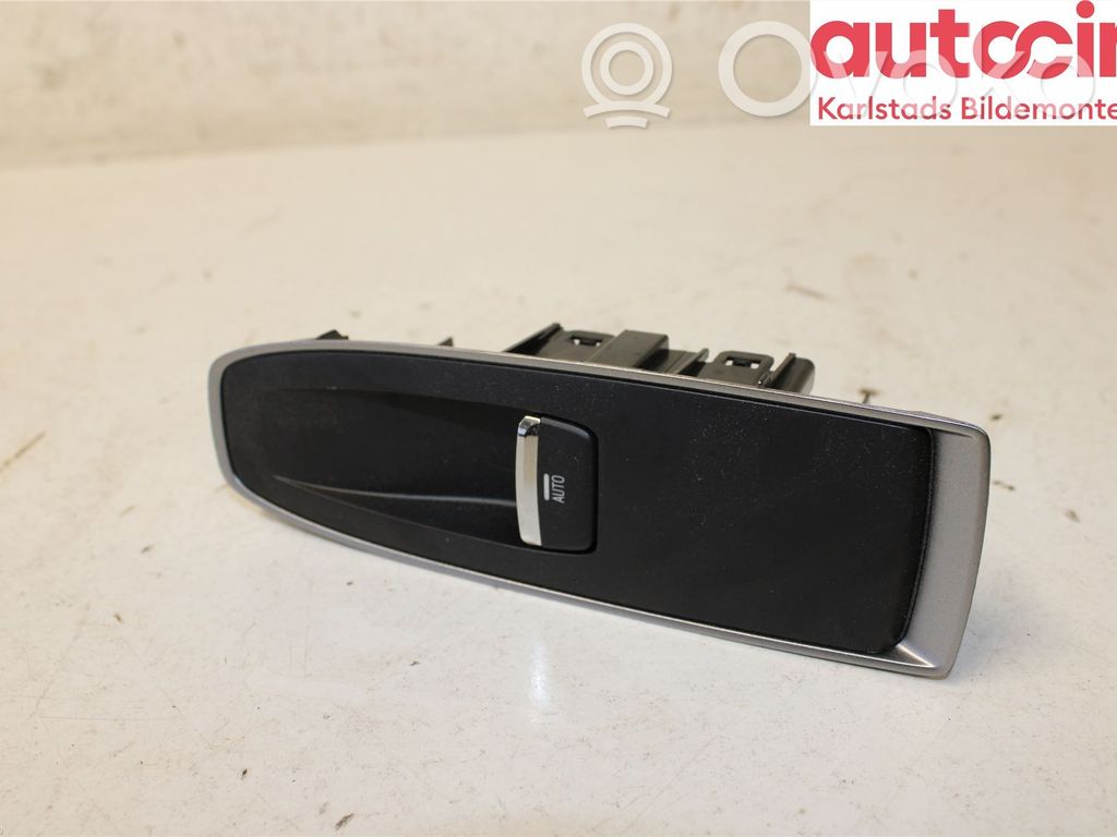 Subaru Outback (BT) Electric window control switch 