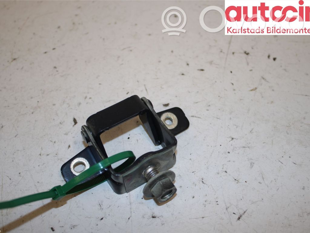 KIA Stonic Tailgate/trunk/boot hinge 