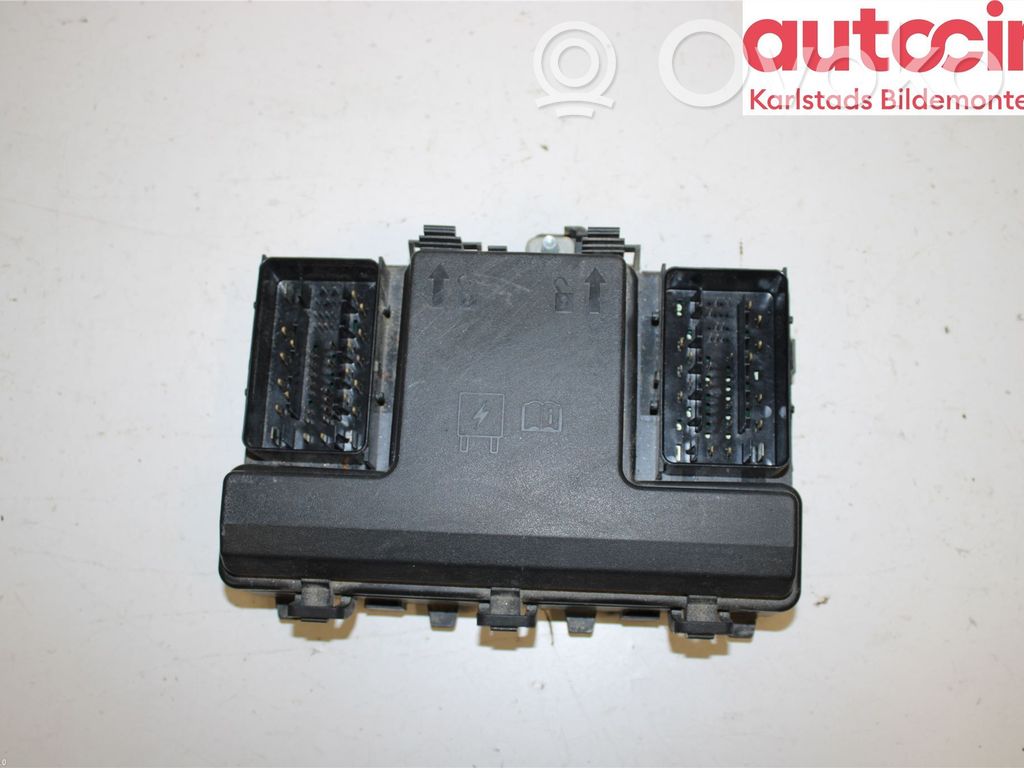 Ford Mondeo MK V Fuse module 
