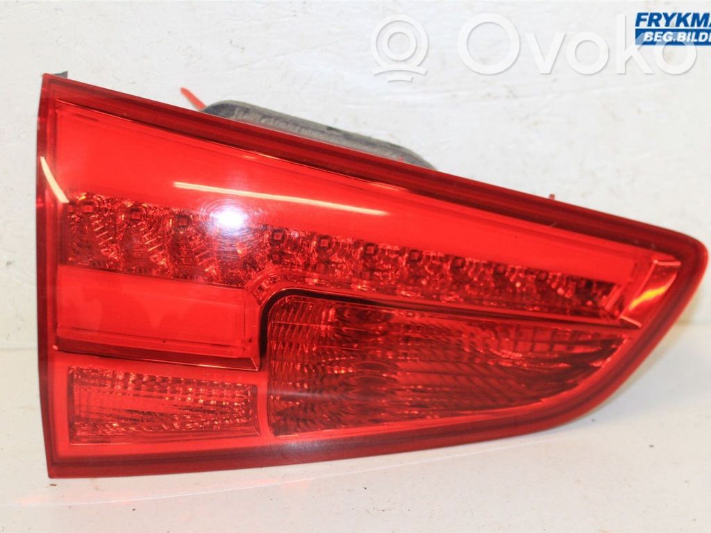 Tailgate rear/tail lights   92403A2320