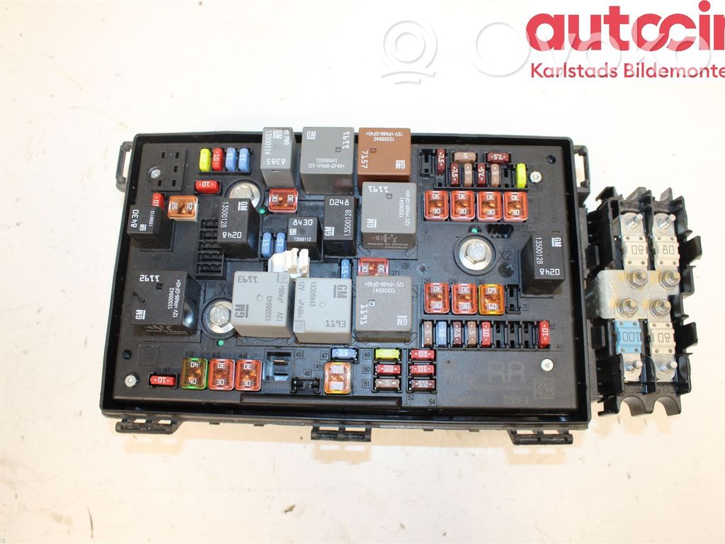 Opel Astra J Sulakemoduuli 