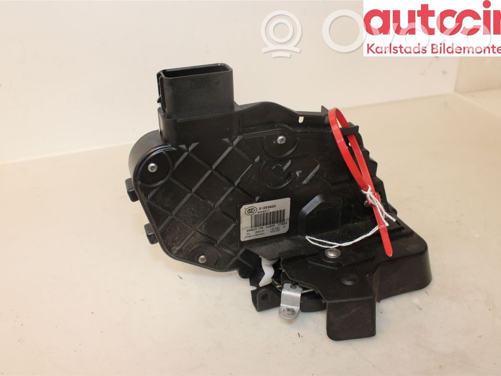 Volvo V70 Cerradura de puerta trasera 