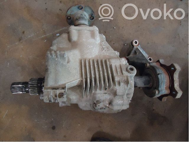 Skrzynia rozdzielcza / Reduktor   331008H60B,Y400995