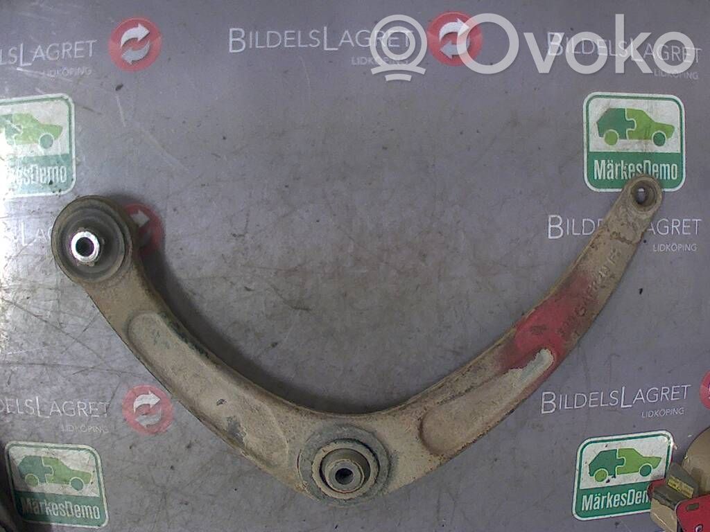 Peugeot 307 Front lower control arm/wishbone 