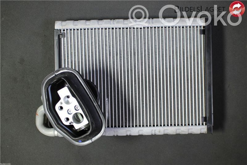 Audi Q5 SQ5 8R Pečiuko radiatorius 