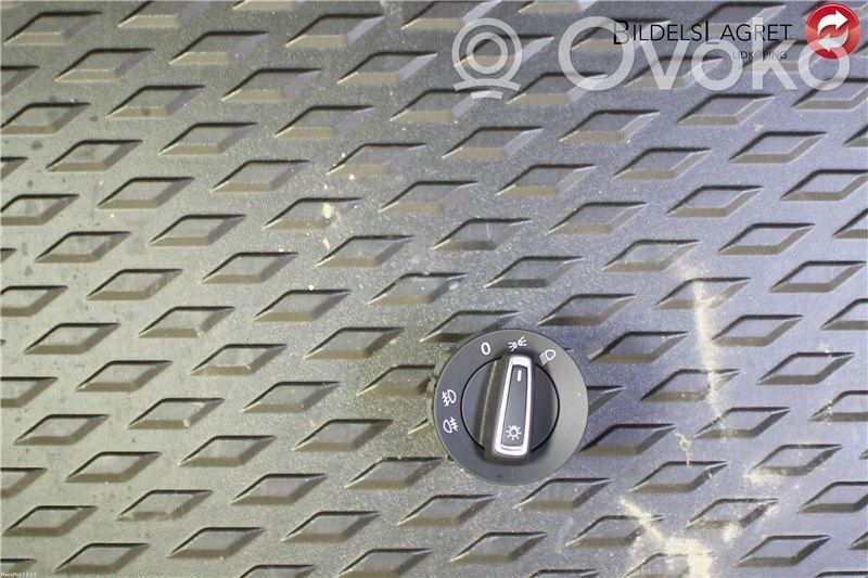 Volkswagen Golf VII Przełącznik świateł 