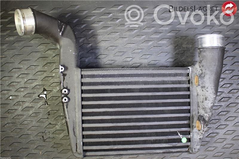 Audi A6 S6 C6 4F Interkūlerio radiatorius 