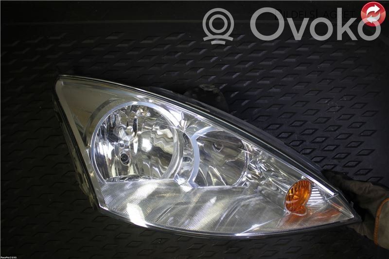 Ford Focus Headlight/headlamp 