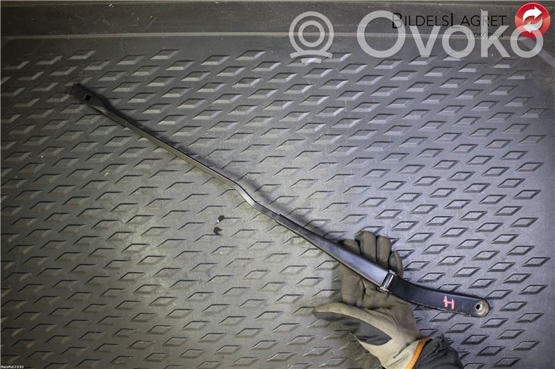 Audi A4 S4 B8 8K Ramię wycieraczki szyby przedniej / czołowej 