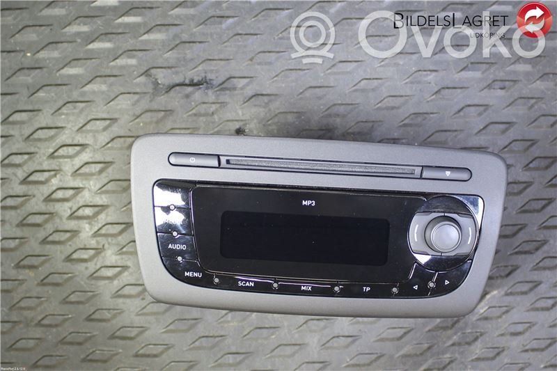 Seat Ibiza IV (6J,6P) Panel / Radioodtwarzacz CD/DVD/GPS 
