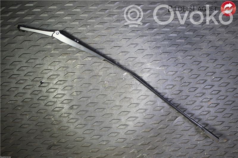 Audi A4 S4 B9 Ramię wycieraczki szyby przedniej / czołowej 