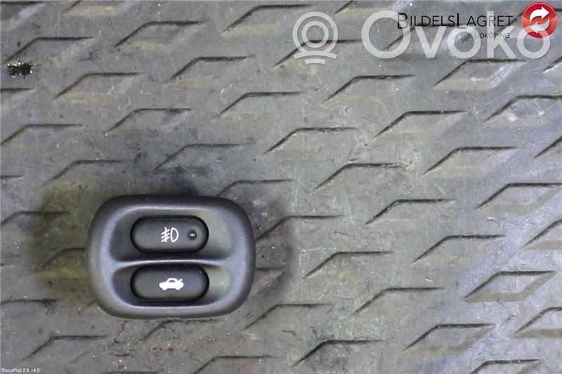Tailgate/boot open switch button   12135155,12135155,12135155