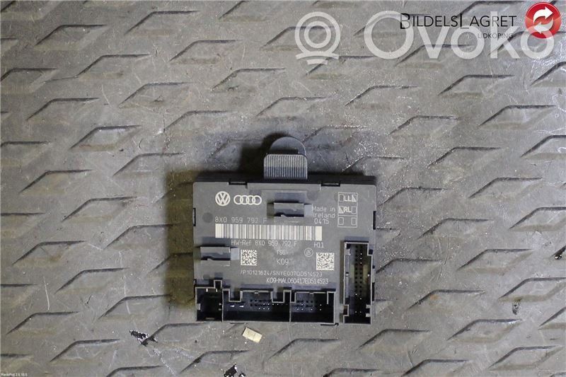 Audi A1 Unité de commande module de porte 
