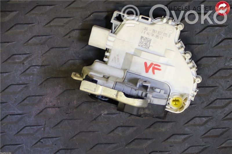 Audi A3 S3 8V Front door lock 