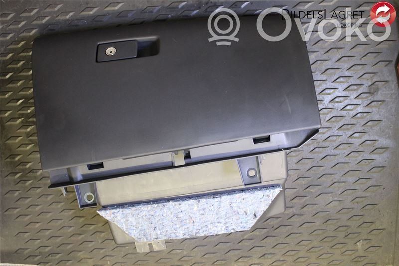 Volvo S60 Daiktadėžės (bordačioko) komplektas 
