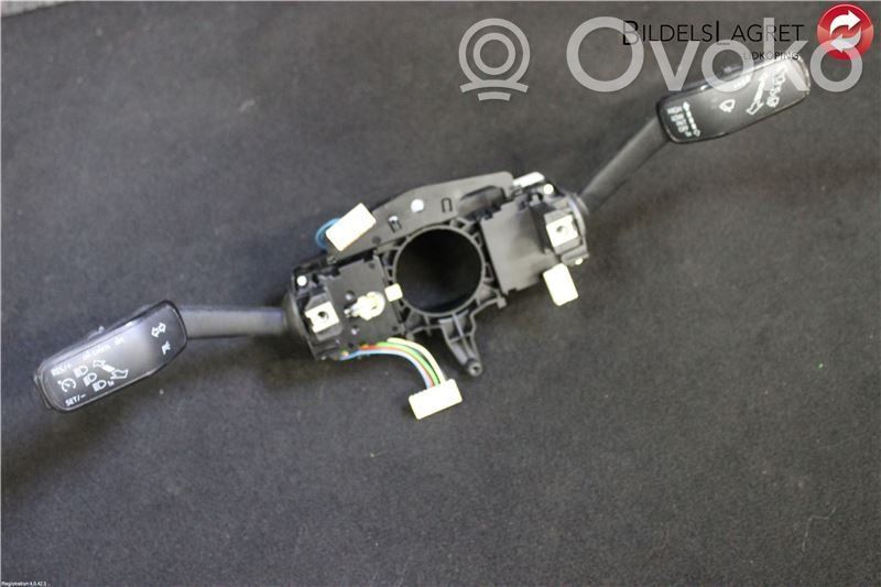 Skoda Octavia Mk3 (5E) Interruptor/palanca de limpiador de luz de giro 