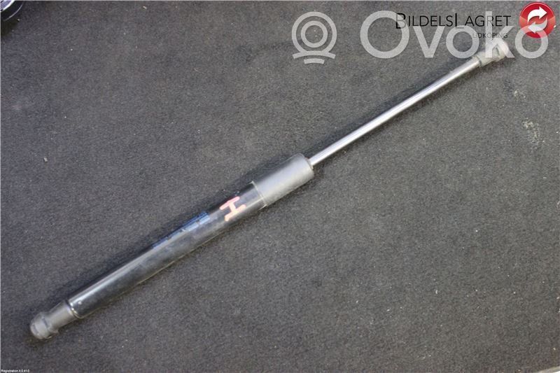 Volkswagen PASSAT B7 Siłownik maski przedniej 