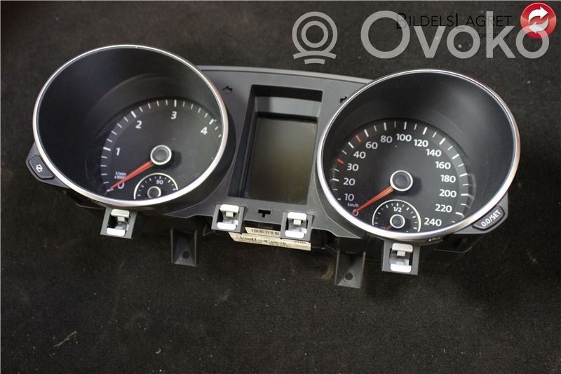 Volkswagen Golf VI Speedometer (instrument cluster) 