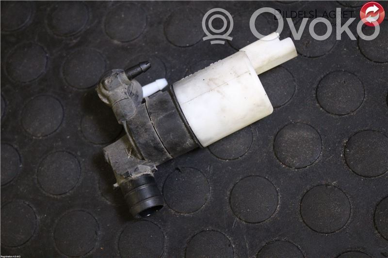 Peugeot 308 Windscreen/windshield washer pump 