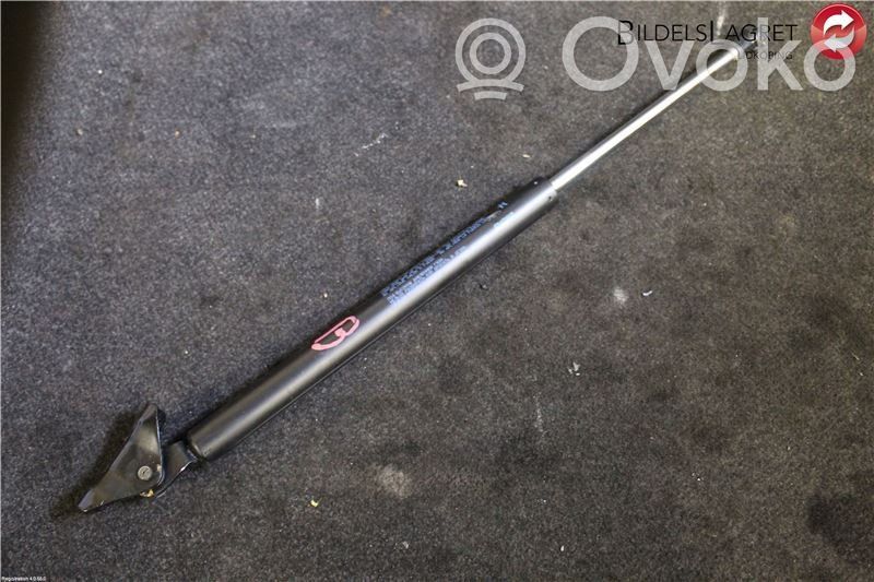 Mitsubishi ASX Tailgate strut 