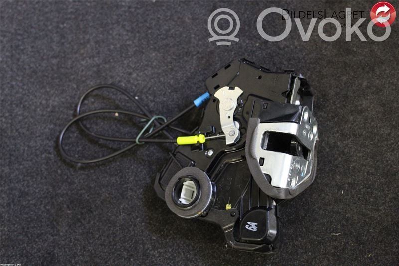 Toyota Auris E180 Zamek drzwi przednich 