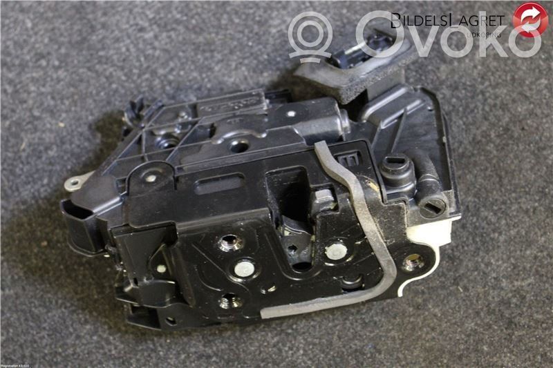 Volkswagen Polo V 6R Zamek drzwi tylnych 