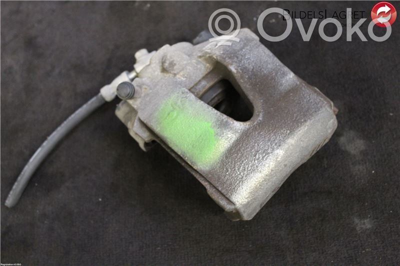 Volkswagen Golf Sportsvan Zacisk hamulcowy przedni 