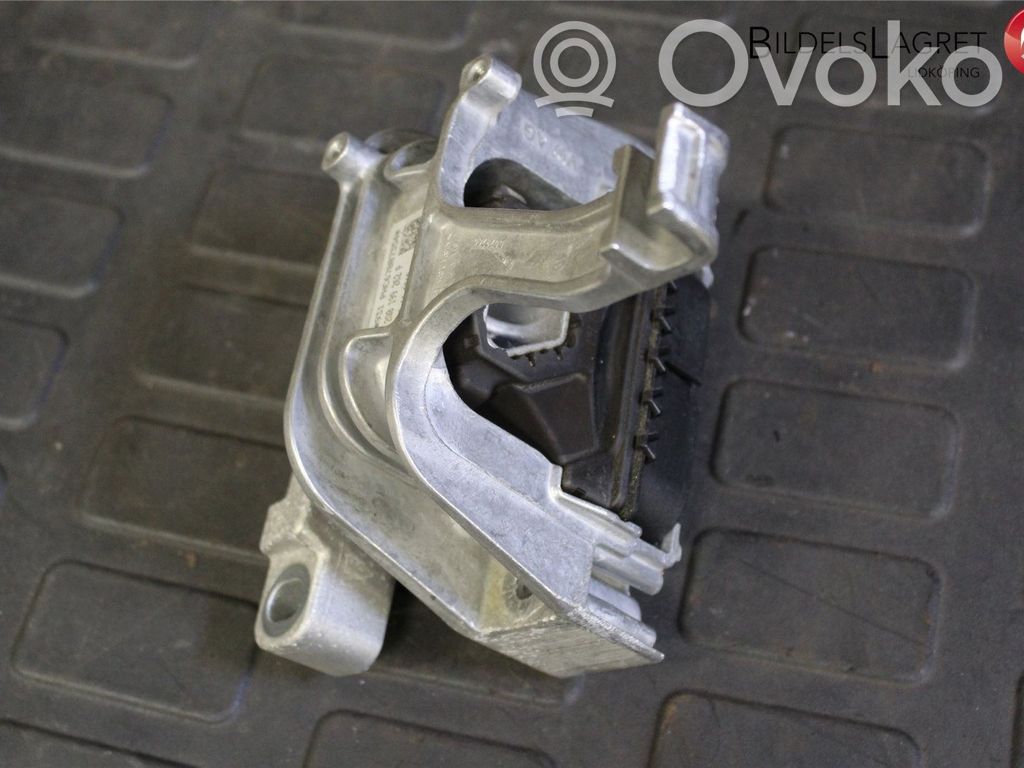 Volkswagen T-Cross Engine mounting bracket 
