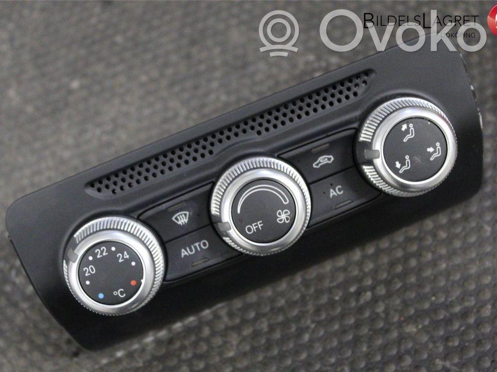 Audi A1 Climate control unit 
