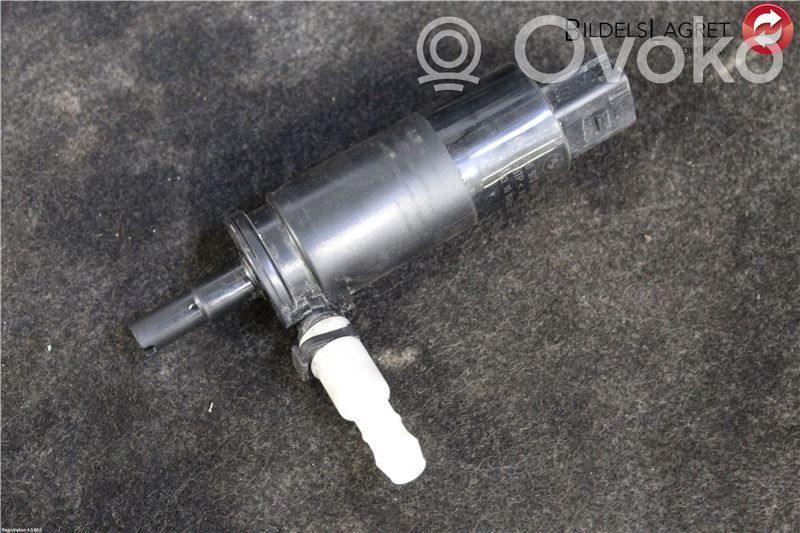 BMW 3 E46 Headlight washer pump 
