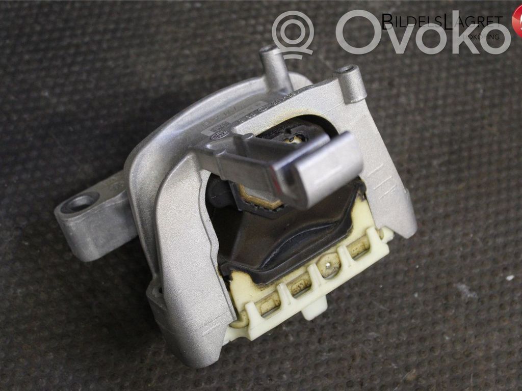 Skoda Scala Engine mounting bracket 