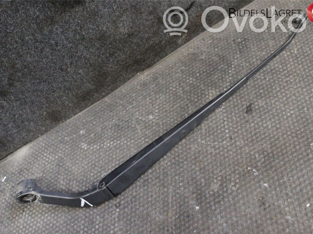 Mitsubishi Outlander Brazo del limpiaparabrisas delantero 