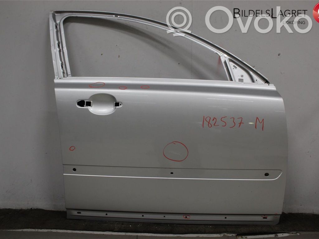 Volvo V50 Front door 