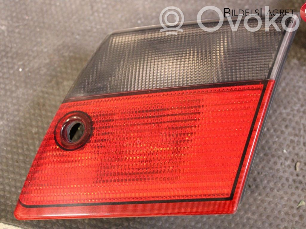 Saab 9-5 Aizmugurējais lukturis pārsegā 