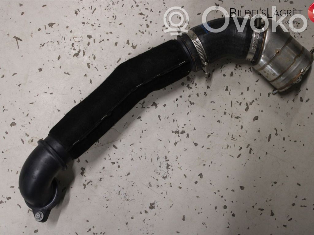 Volkswagen PASSAT B8 Furtun/conductă intercooler 