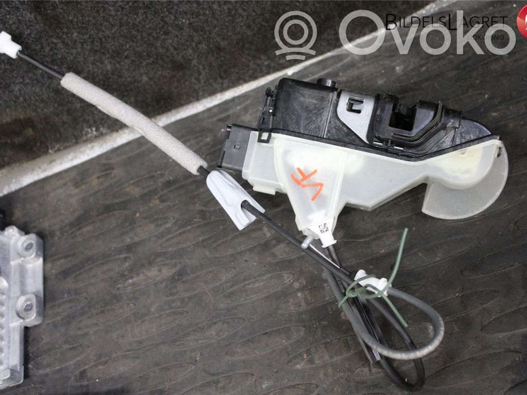 Opel Vivaro Etuoven lukko 