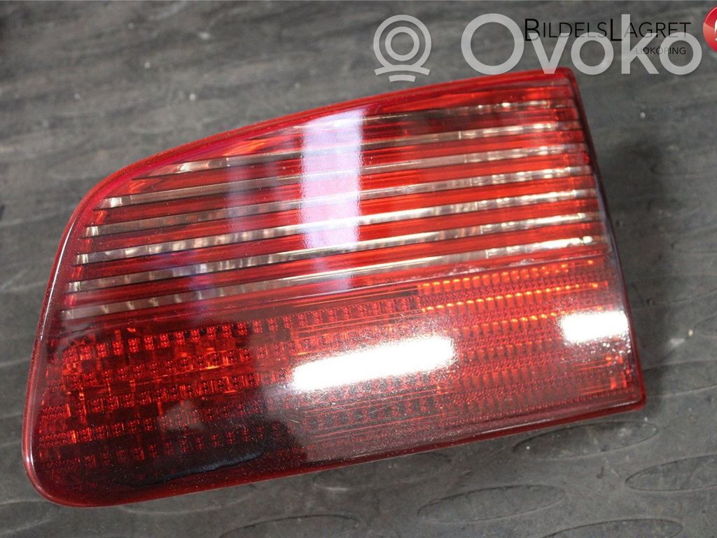 Saab 9-5 Aizmugurējais lukturis pārsegā 