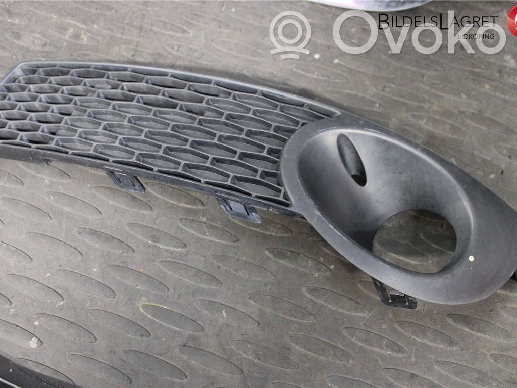 Saab 9-5 Front fog light trim/grill 