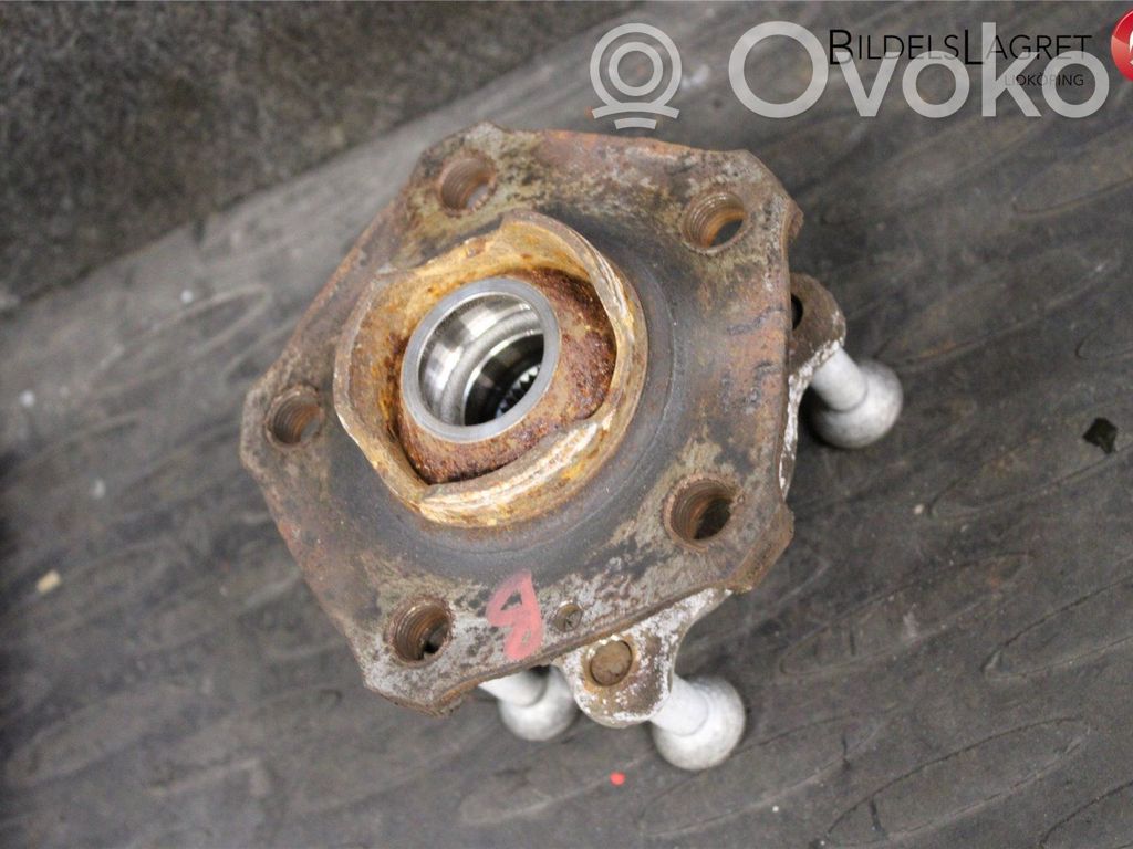 Audi A4 S4 B9 Piasta z łożyskiem koła tylnego 