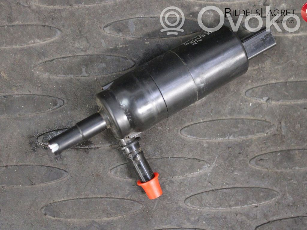 BMW 5 F10 F11 Headlight washer pump 