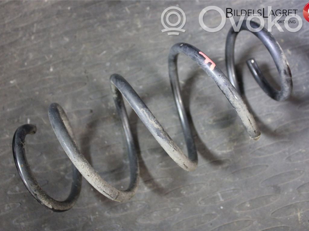 Volkswagen PASSAT B8 Front coil spring 