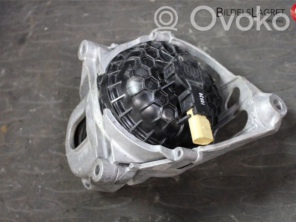 Audi A6 S6 C8 4K Engine mount bracket 
