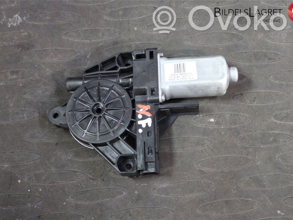 Volvo V60 Silnik regulatora szyby drzwi przednich 
