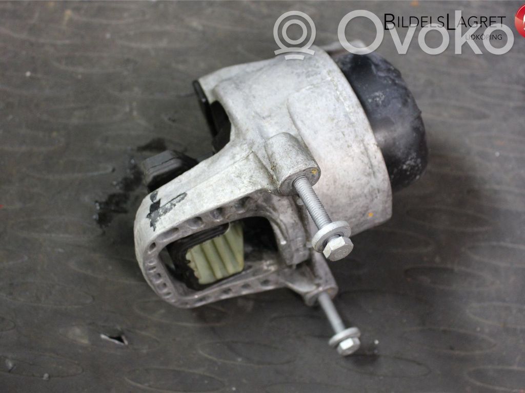 Audi A5 Engine mount bracket 